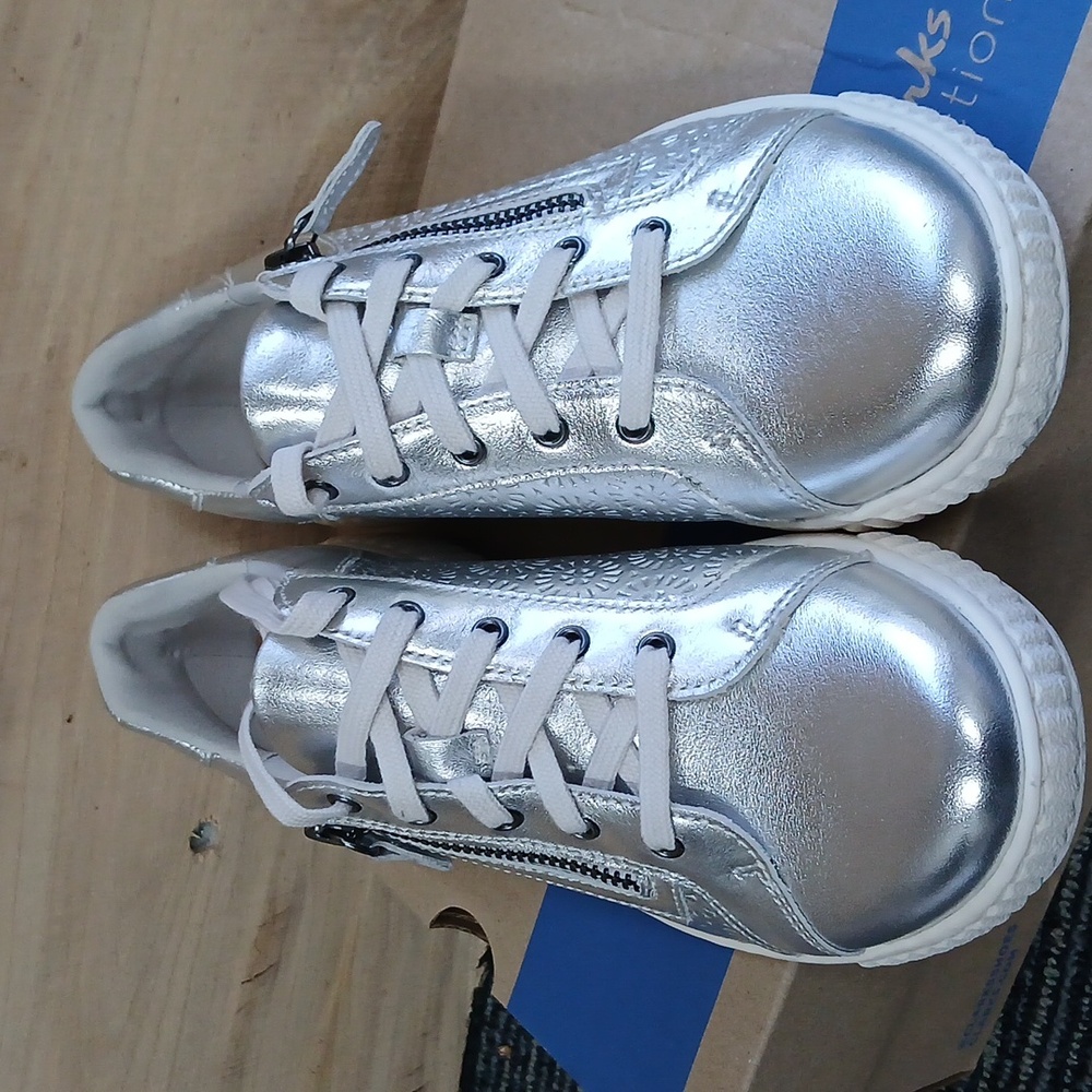New Clarks Collection Caroline Rio Leather Sneaker 7 1/2 - Picture 3 of 8